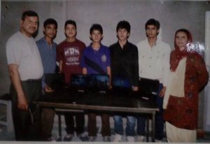 first-batch-of-amarshanti-received-laptop