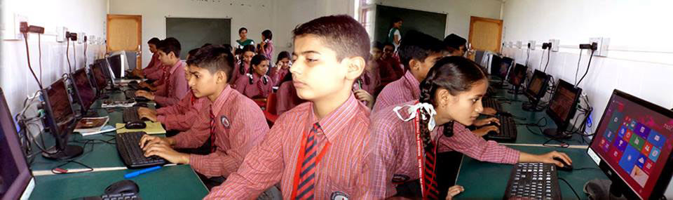 amarshanti-school-well-equipment-and-smart-class-room