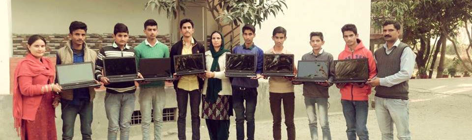 amar-shanti-school-students-earned-laptop-by-coming-on-merit-list-in-himachal